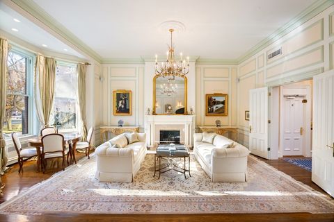 129 Commonwealth Avenue SF Boston MA 02116