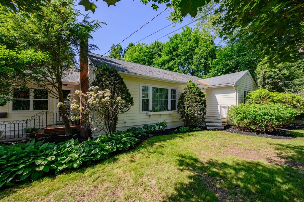 63 Hawthorne