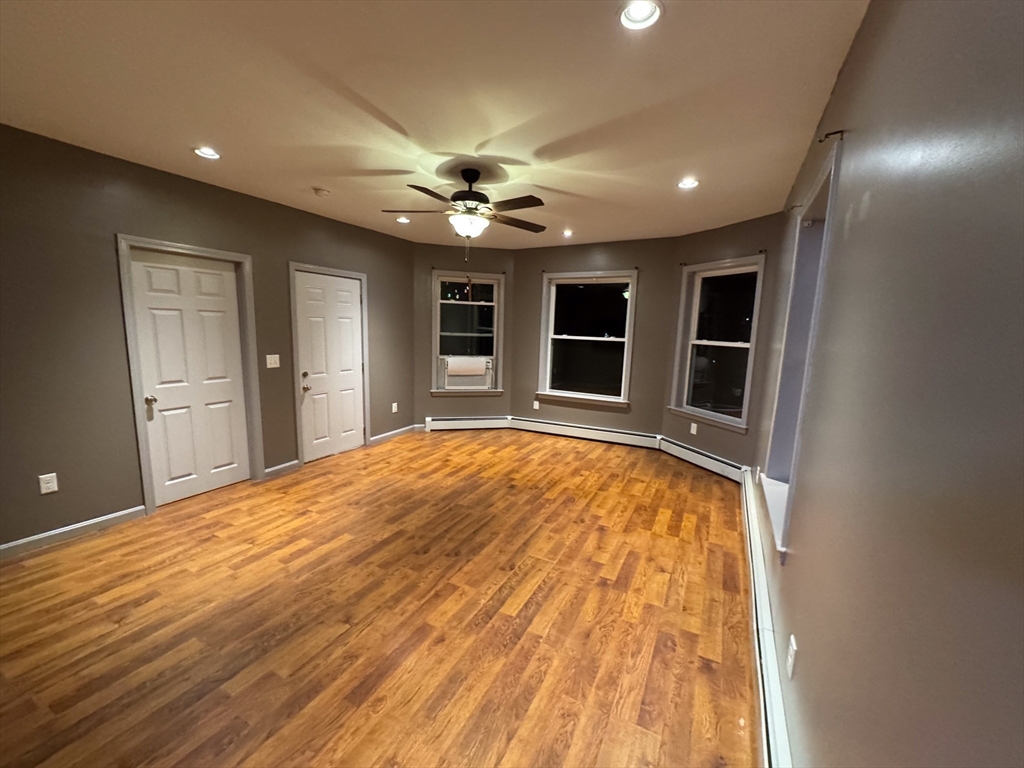 20 Vivian St