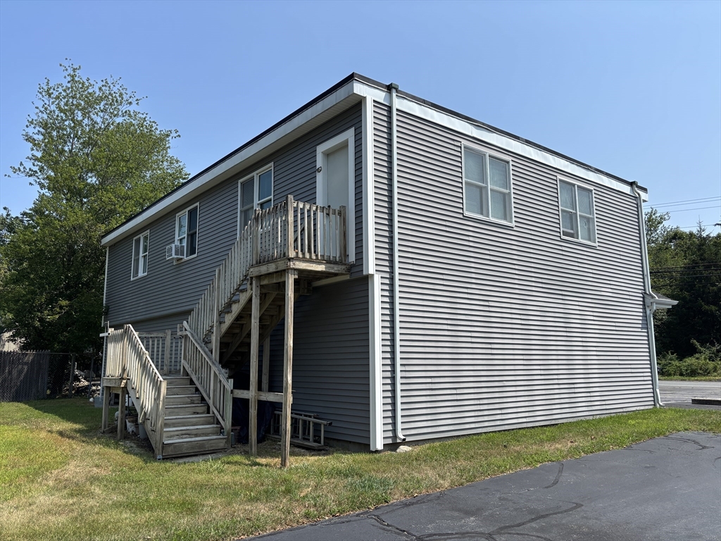 824 Taunton Ave