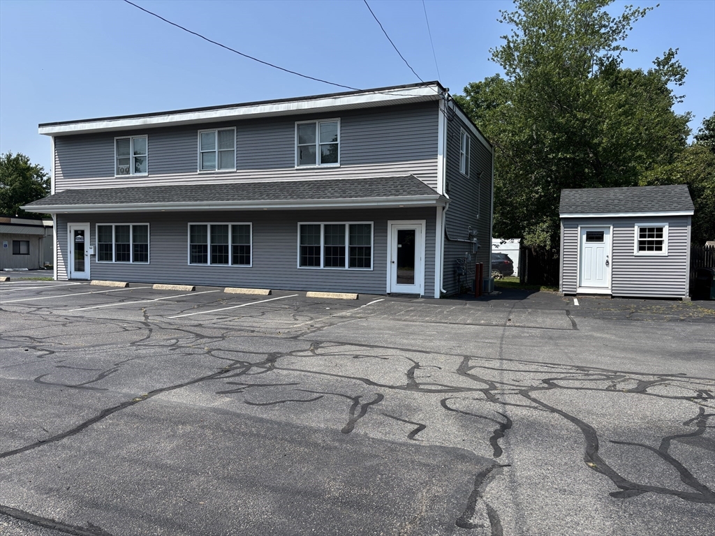 824 Taunton Ave