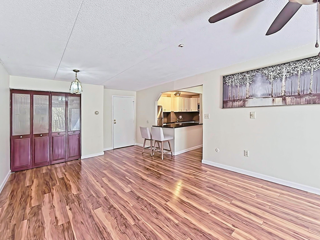 573 Broad St 234