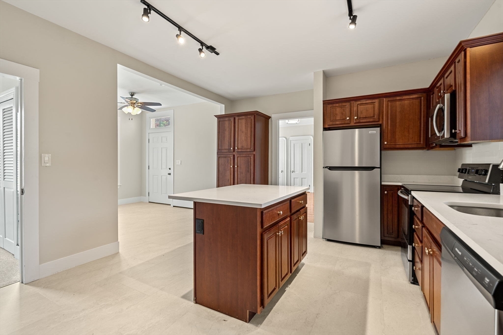 130 Pine St 1