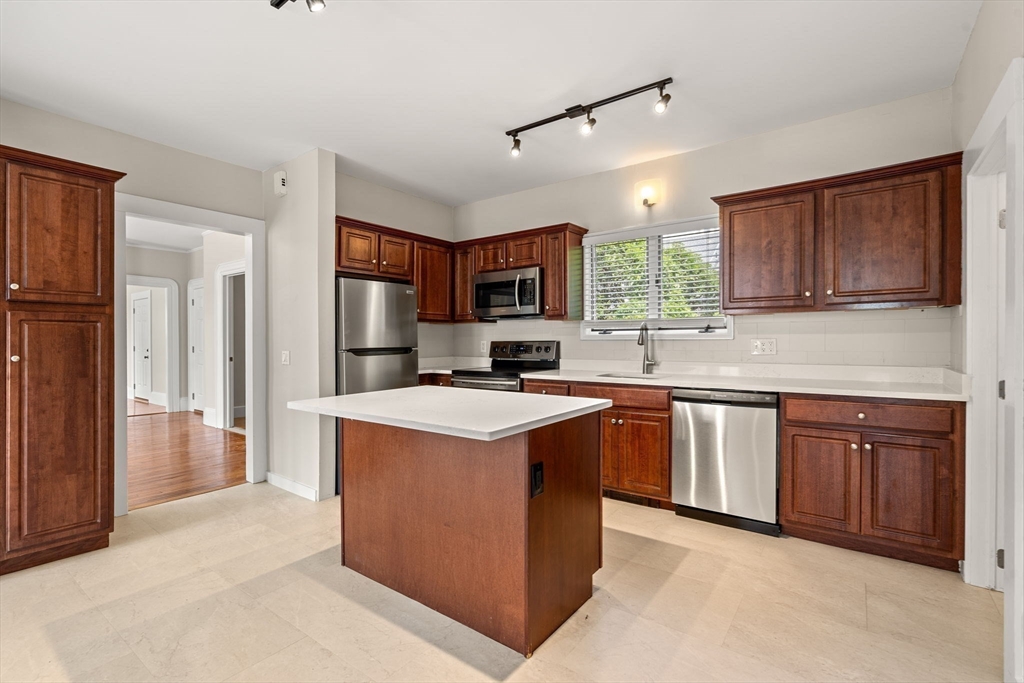 130 Pine St 1