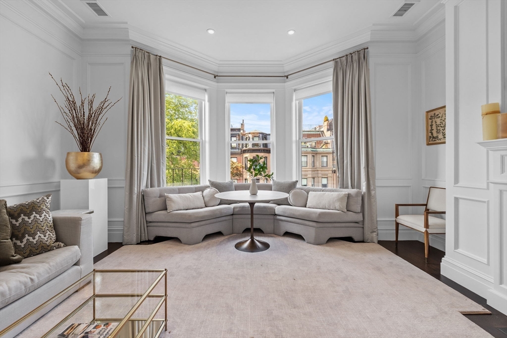 128 Marlborough Street 6