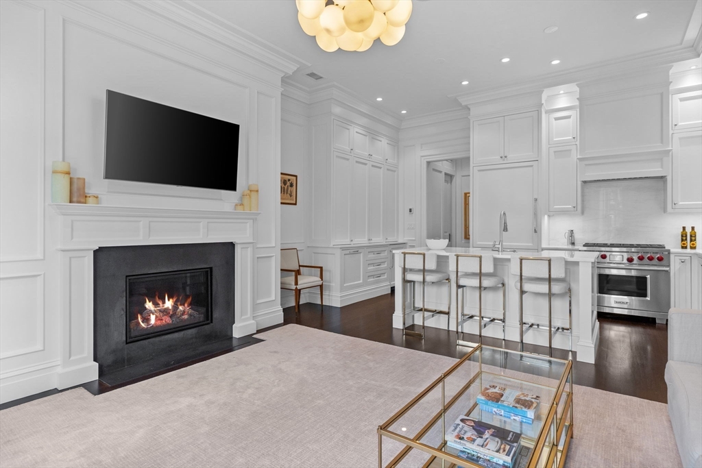 128 Marlborough Street 6