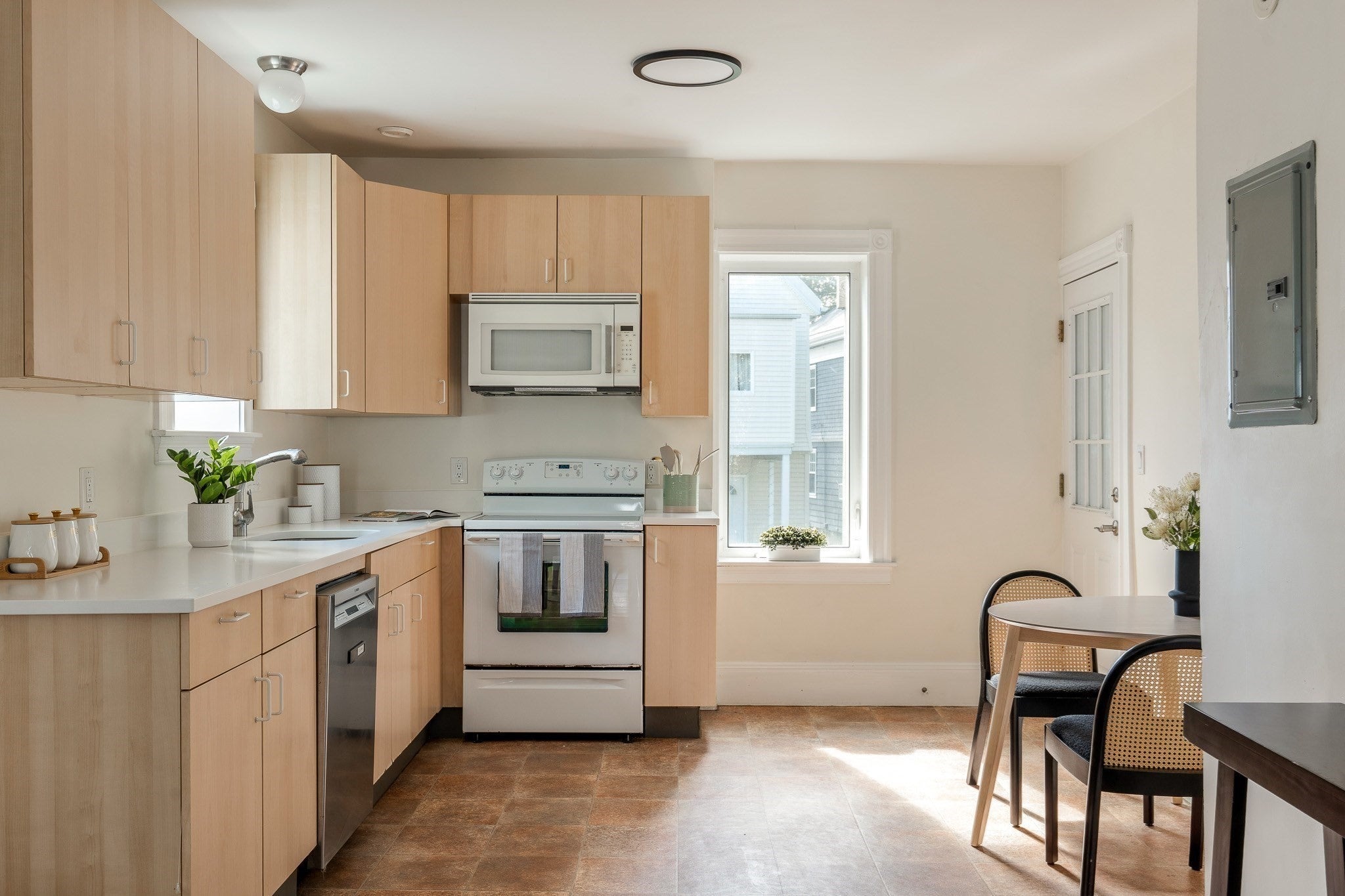 26 Princeton St 26
