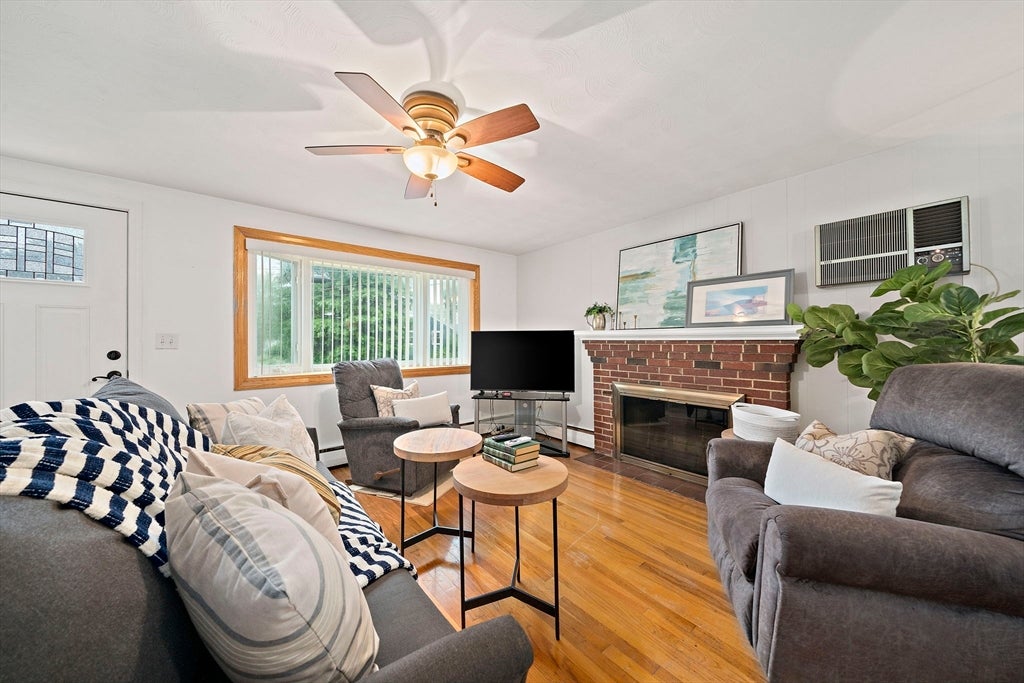 38 Roseen Rd, Holbrook, MA, 38 Roseen Rd, Holbrook, MA Photo #4