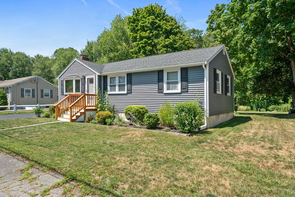 38 Roseen Rd, Holbrook, MA, 38 Roseen Rd, Holbrook, MA Photo #2