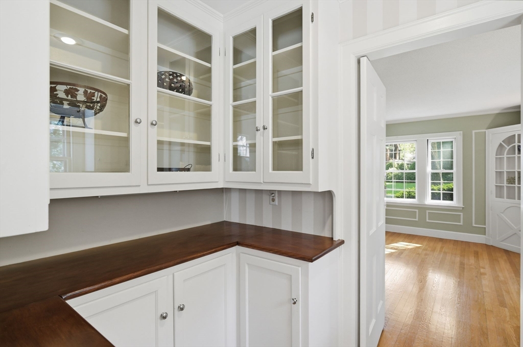 38 Oxford Road, Longmeadow, MA Photo #16