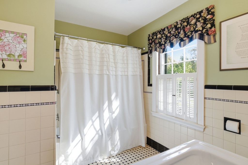 38 Oxford Road, Longmeadow, MA Photo #25