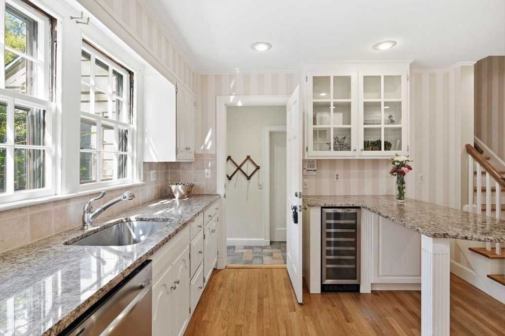 38 Oxford Road, Longmeadow, MA Photo #13