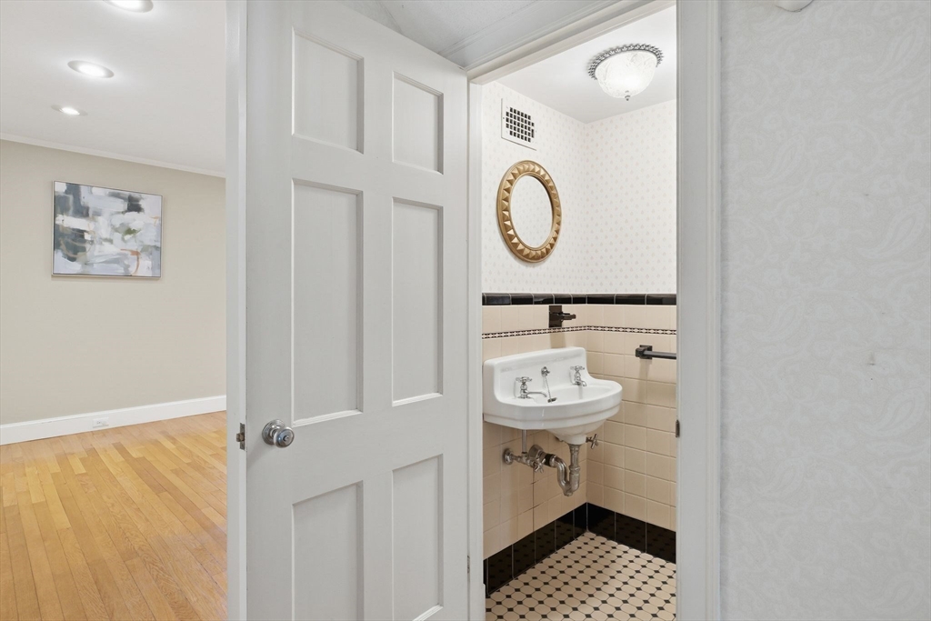 38 Oxford Road, Longmeadow, MA Photo #19