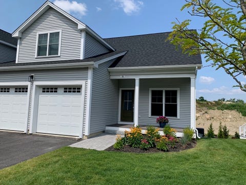 Photo of 20 Chartwell #48, Worcester, MA 01609 (MLS # 73559880)