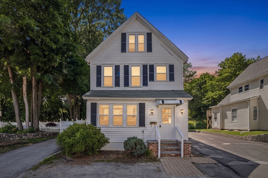 11 Brook St