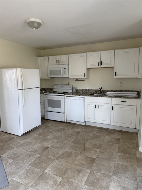 119-121 Elm Street 5