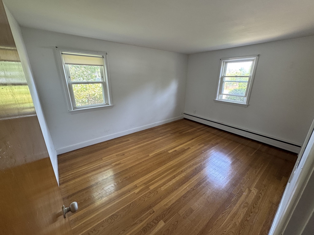 Sharon, Massachusetts 02067, United States, 3 Bedrooms Bedrooms, ,2 BathroomsBathrooms,Residential,Active,186690