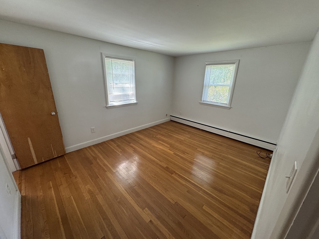 Sharon, Massachusetts 02067, United States, 3 Bedrooms Bedrooms, ,2 BathroomsBathrooms,Residential,Active,186690