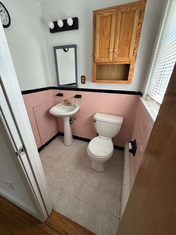 Sharon, Massachusetts 02067, United States, 3 Bedrooms Bedrooms, ,2 BathroomsBathrooms,Residential,Active,186690