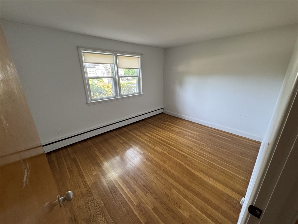 Sharon, Massachusetts 02067, United States, 3 Bedrooms Bedrooms, ,2 BathroomsBathrooms,Residential,Active,186690