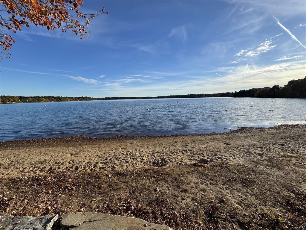 Sharon, Massachusetts 02067, United States, 3 Bedrooms Bedrooms, ,2 BathroomsBathrooms,Residential,Active,186690