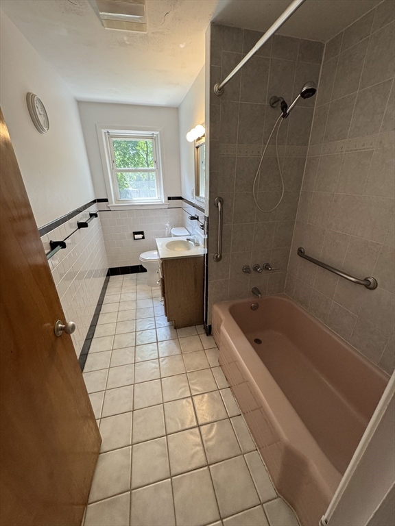 Sharon, Massachusetts 02067, United States, 3 Bedrooms Bedrooms, ,2 BathroomsBathrooms,Residential,Active,186690