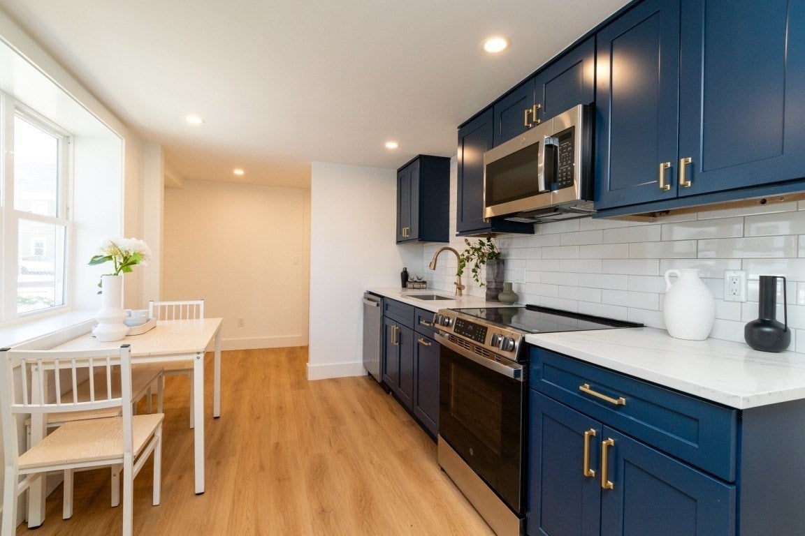 30 Columbus Ave #4, Waltham, MA Photo #4