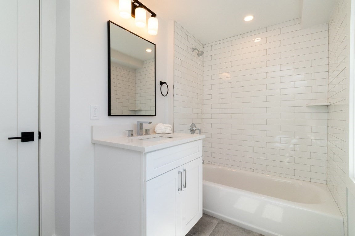 30 Columbus Ave #4, Waltham, MA Photo #26