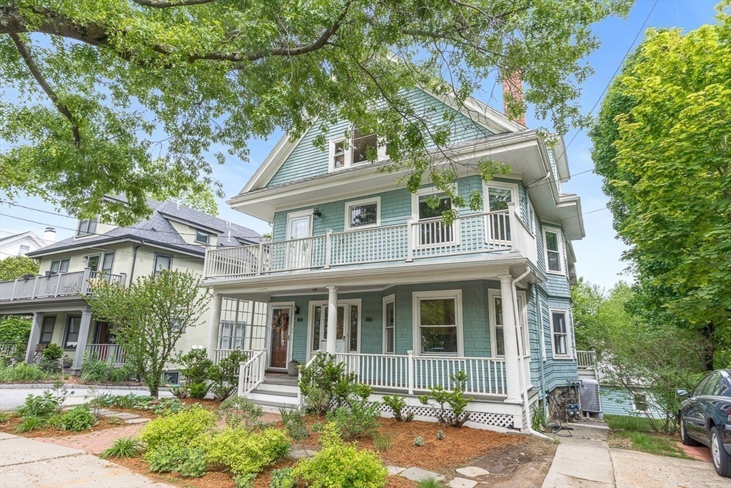 186 Pleasant Street 1