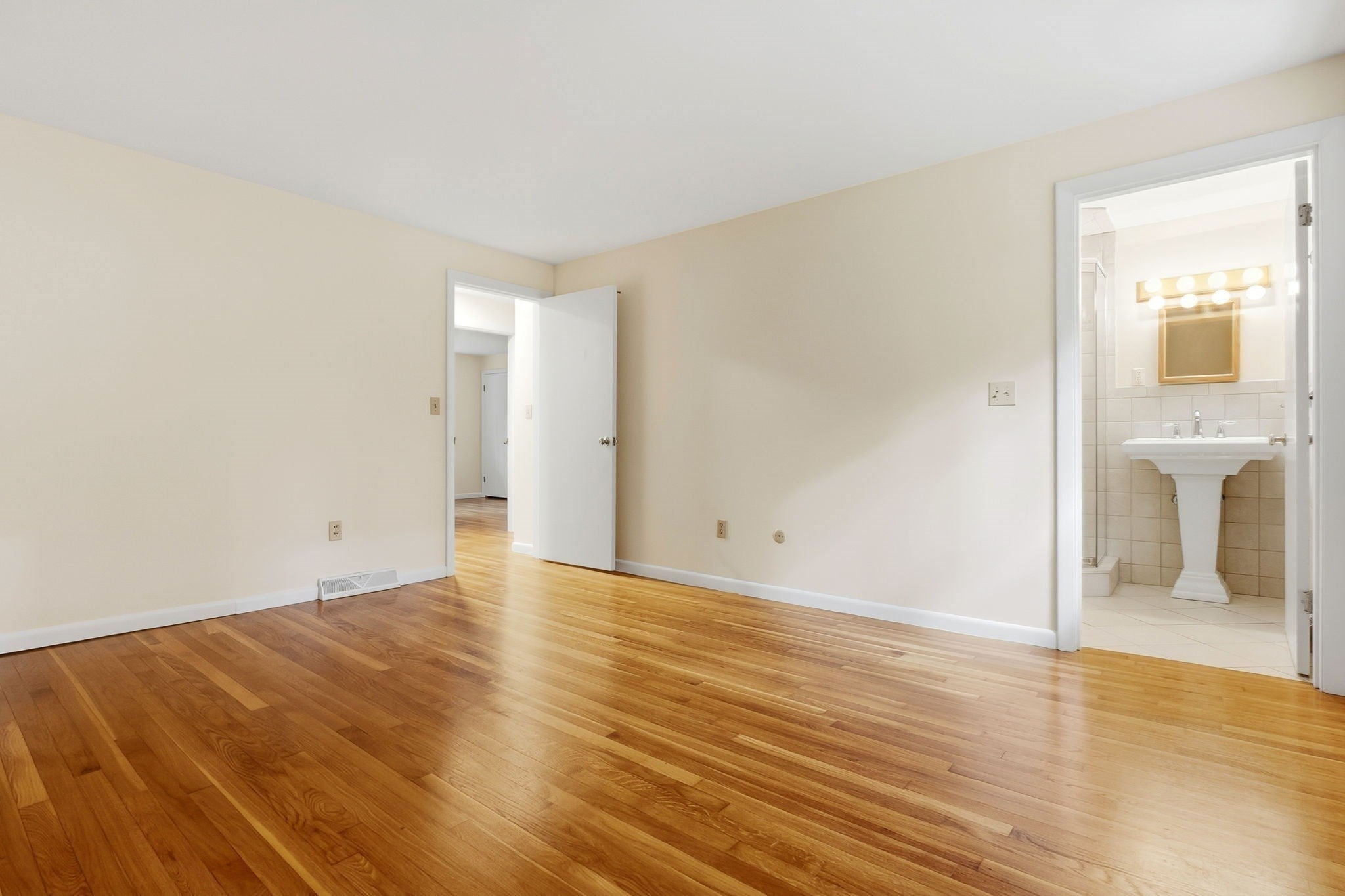 6 Bruce Road, Danvers, MA, 6 Bruce Road, Danvers, MA Photo #21
