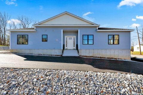 7 L Stevens Rd B Charlton MA 01507