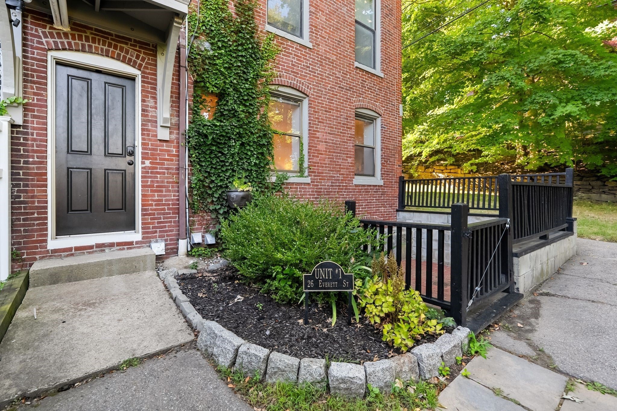 26 Everett St 1