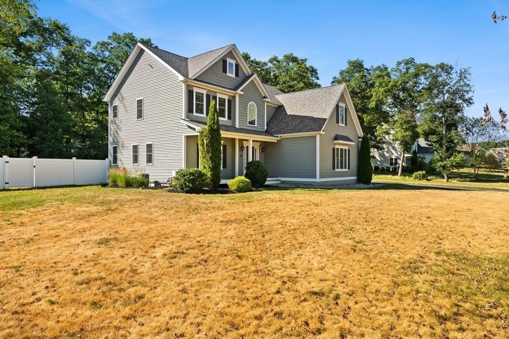 16 Coach Rd