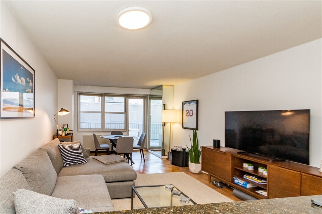 151 Tremont Street 9B
