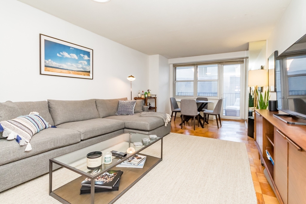 151 Tremont Street 9B