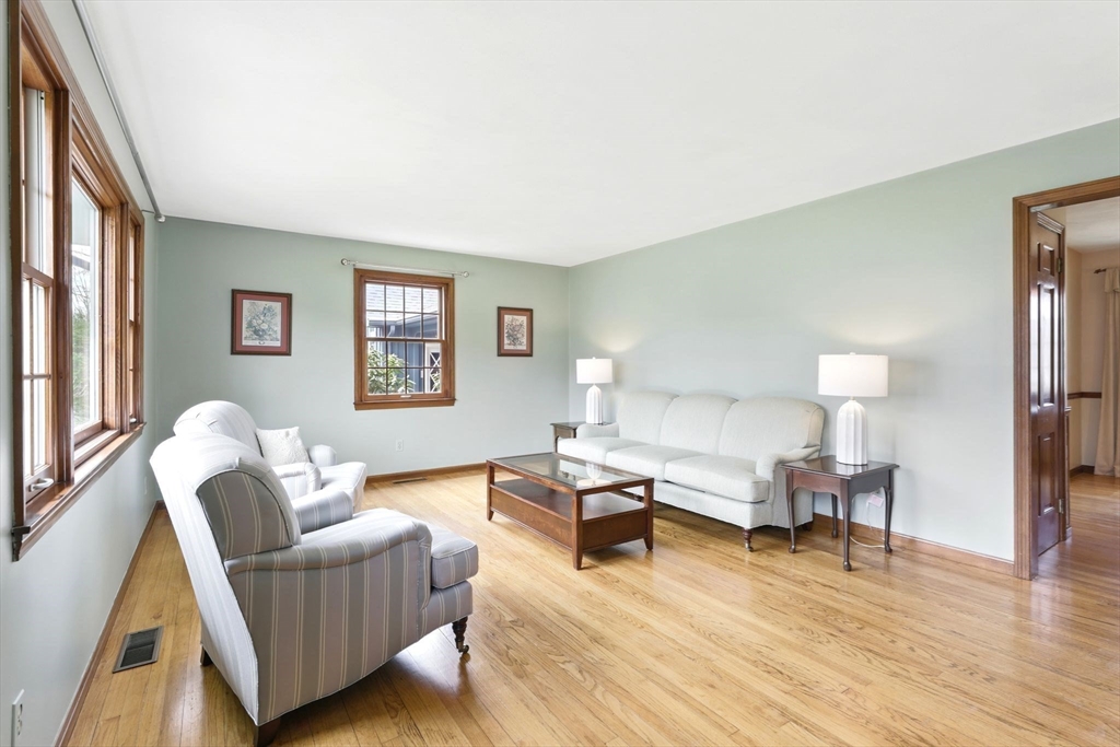 120 Mosier St