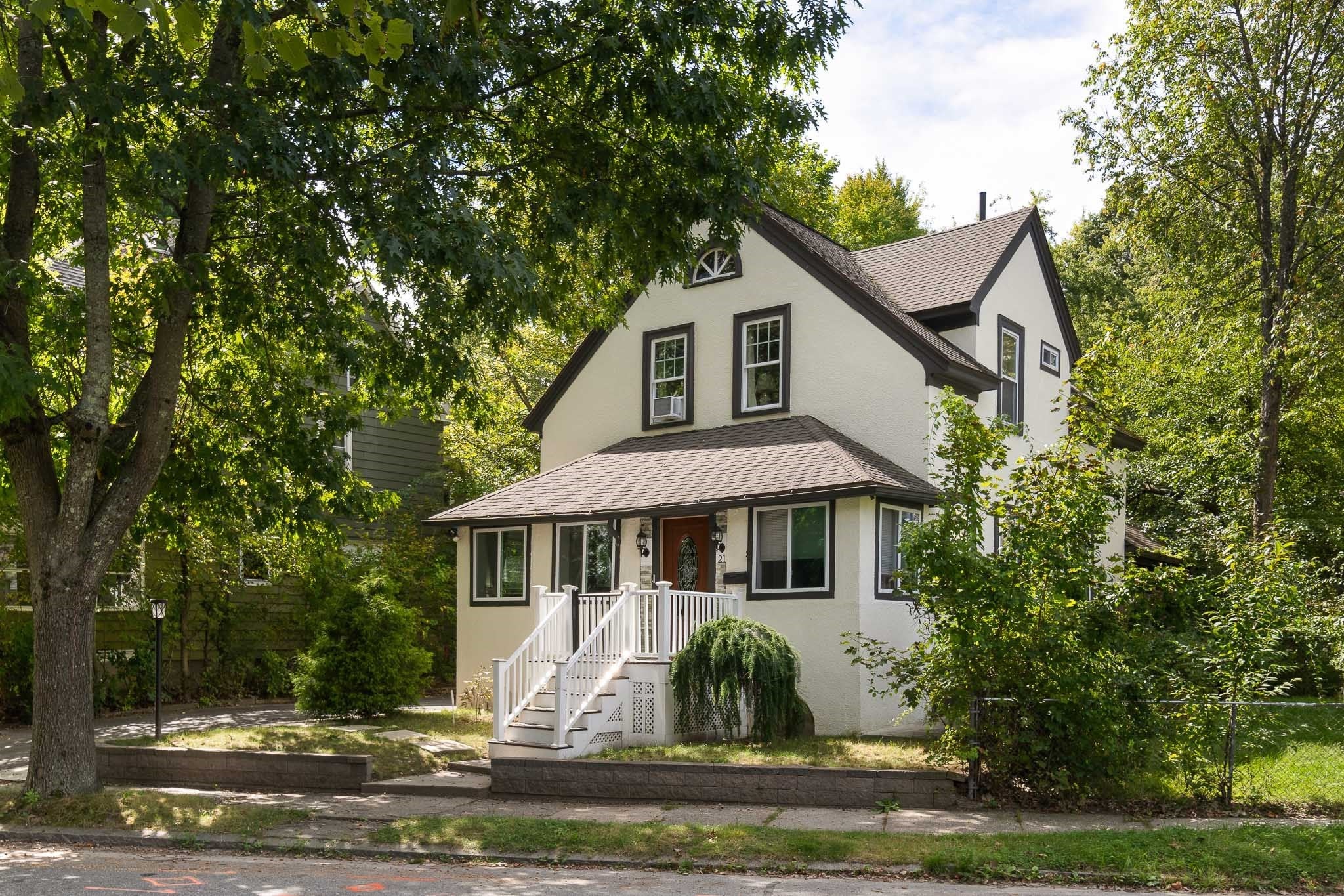 Photo of 21 Englewood Ave, Worcester, MA