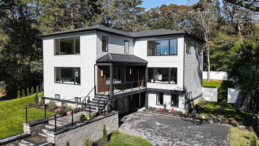 98 Hunnewell St