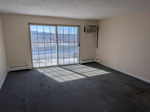 Photo of 20 Williamsburg Court #14, Shrewsbury, MA 01545 (MLS # 73479253)