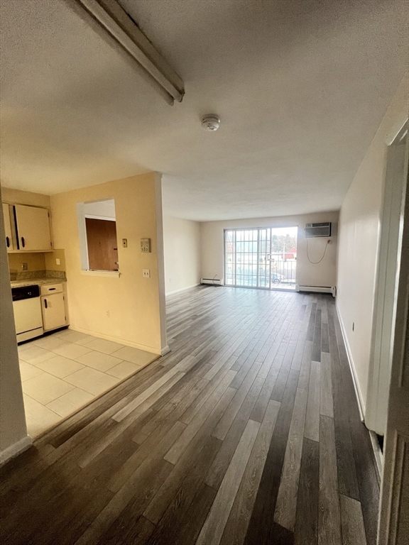 20 Williamsburg Court 14