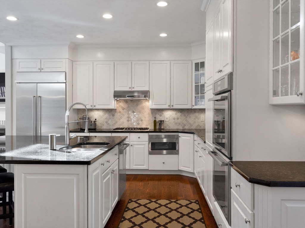 Dover, Massachusetts 02030, United States, 5 Bedrooms Bedrooms, ,5 BathroomsBathrooms,Residential,Active,84708