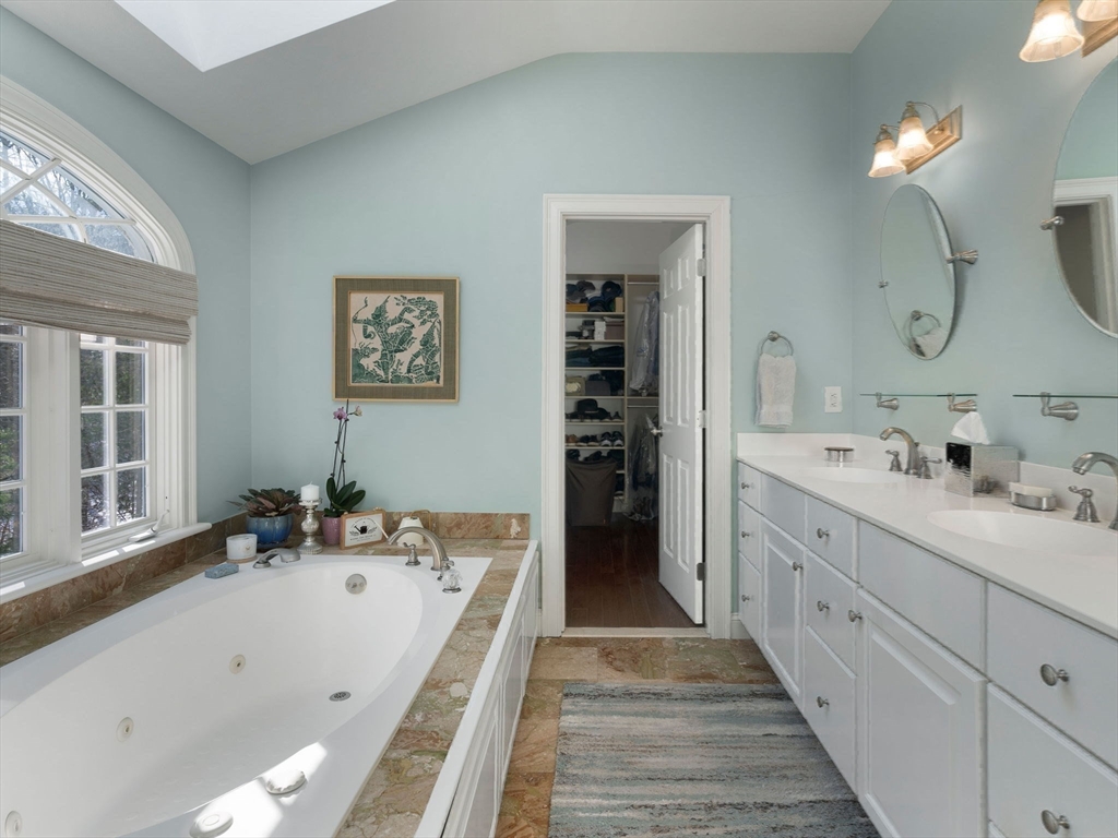 Dover, Massachusetts 02030, United States, 5 Bedrooms Bedrooms, ,5 BathroomsBathrooms,Residential,Active,84708