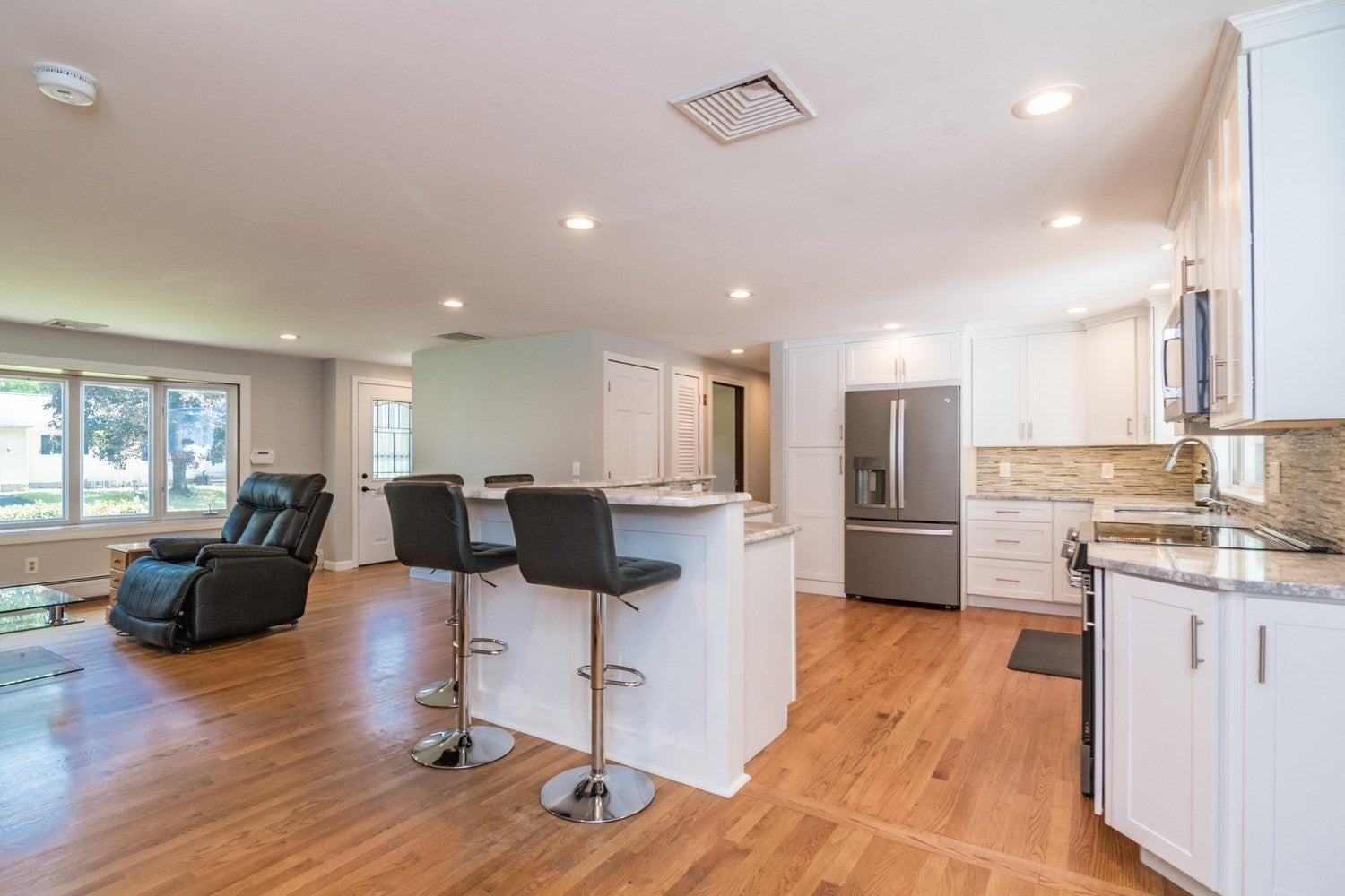 12 Linda Dr, Westfield, MA Photo #11
