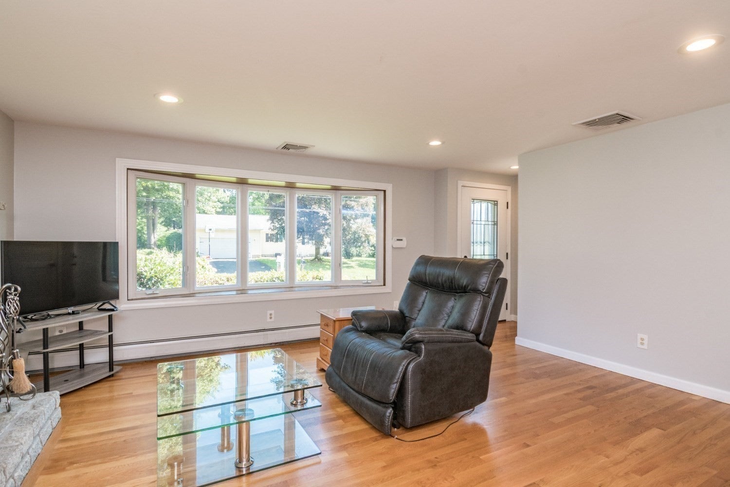 12 Linda Dr, Westfield, MA Photo #8