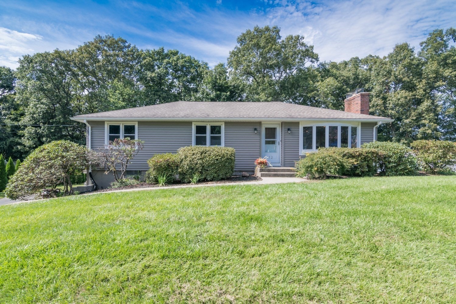 12 Linda Dr, Westfield, MA Photo #1