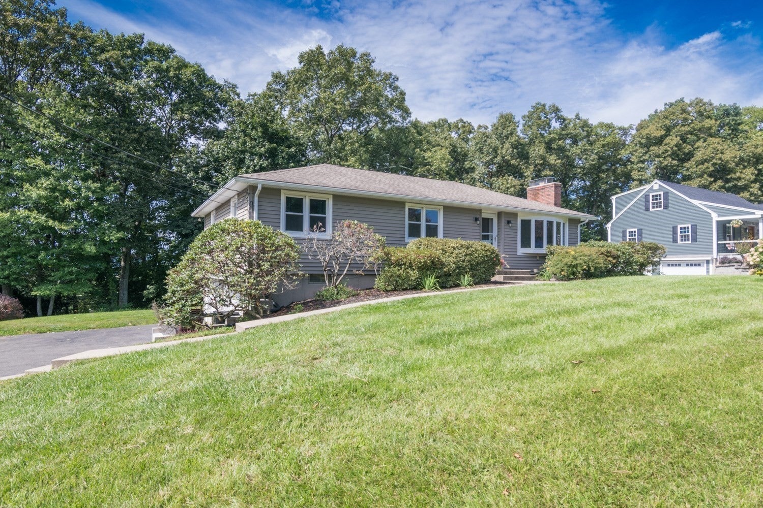 12 Linda Dr, Westfield, MA Photo #4