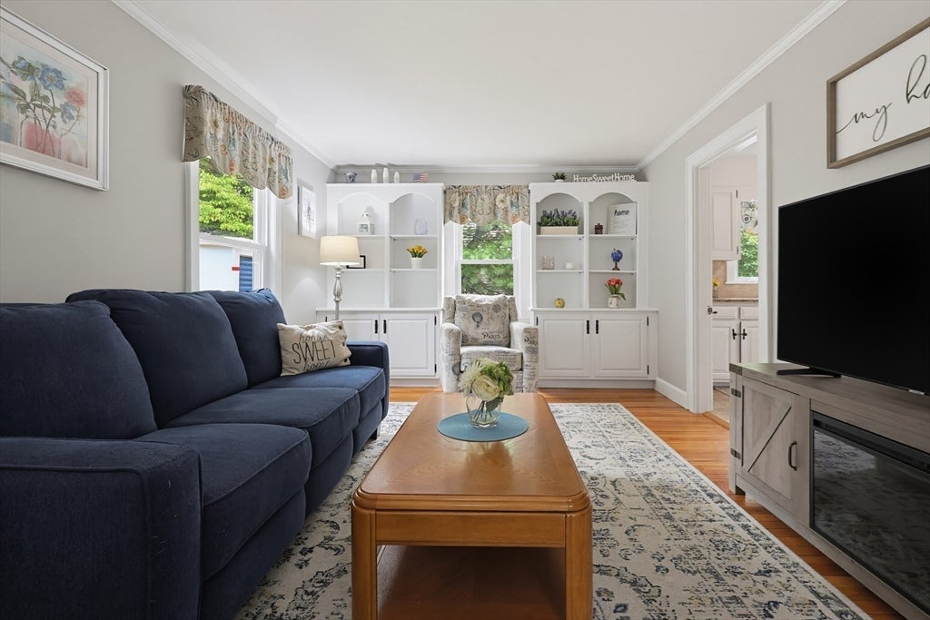 24 Oak St