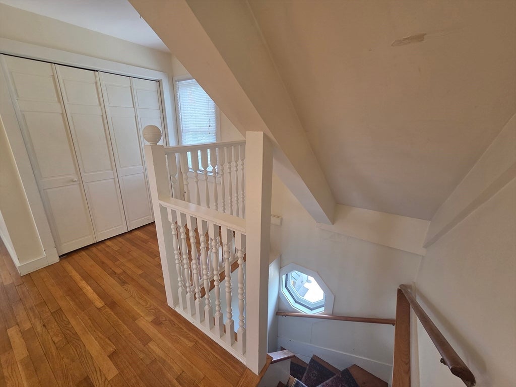 14 Hawkes St 2