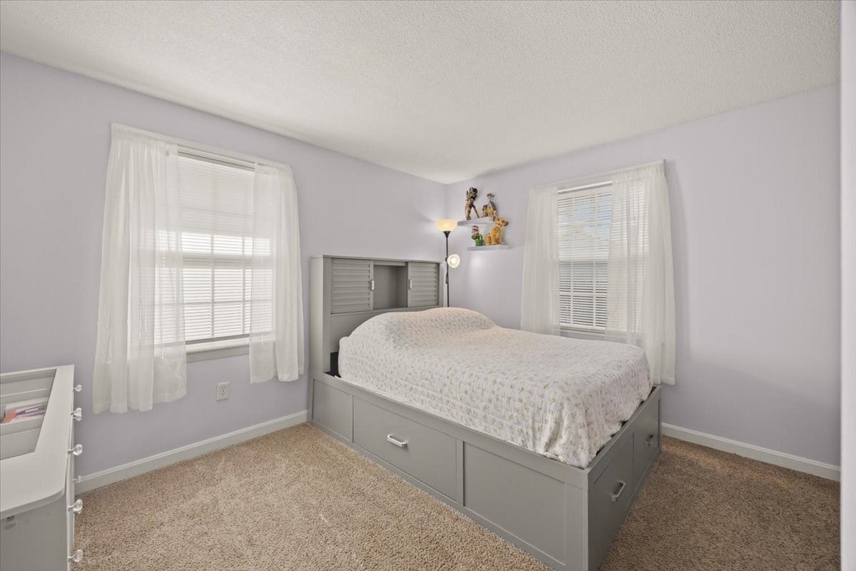 90 Smoke Rise Cir, Swansea, MA Photo #20