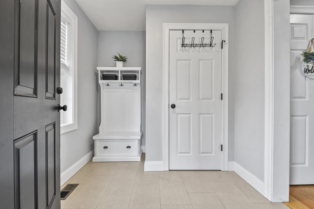 32 Oak Meadow Place 32
